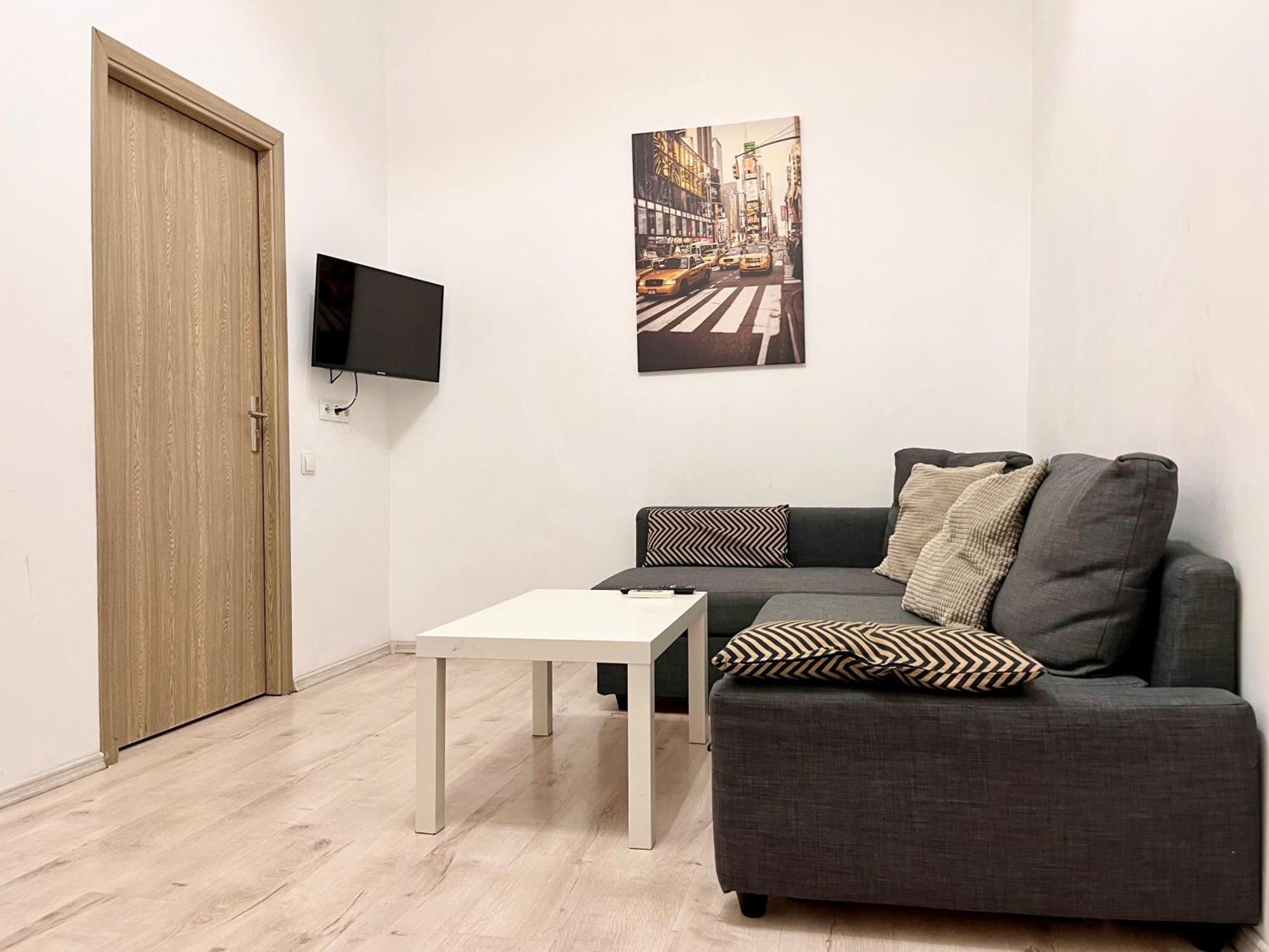 Old Town - Ultra Central Apartment Bukarest Eksteriør billede
