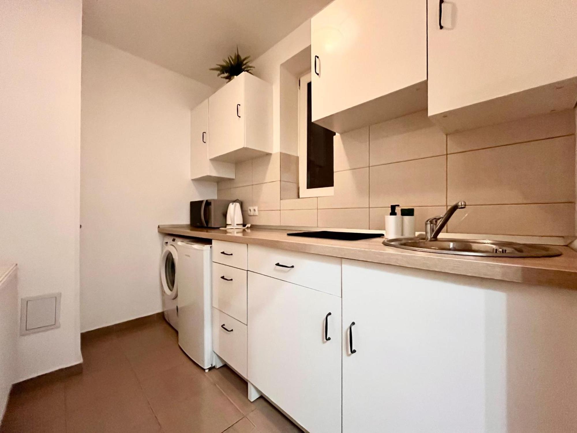 Old Town - Ultra Central Apartment Bukarest Eksteriør billede