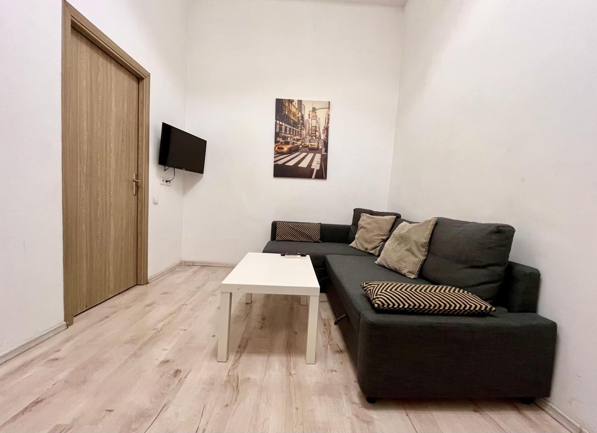 Old Town - Ultra Central Apartment Bukarest Eksteriør billede