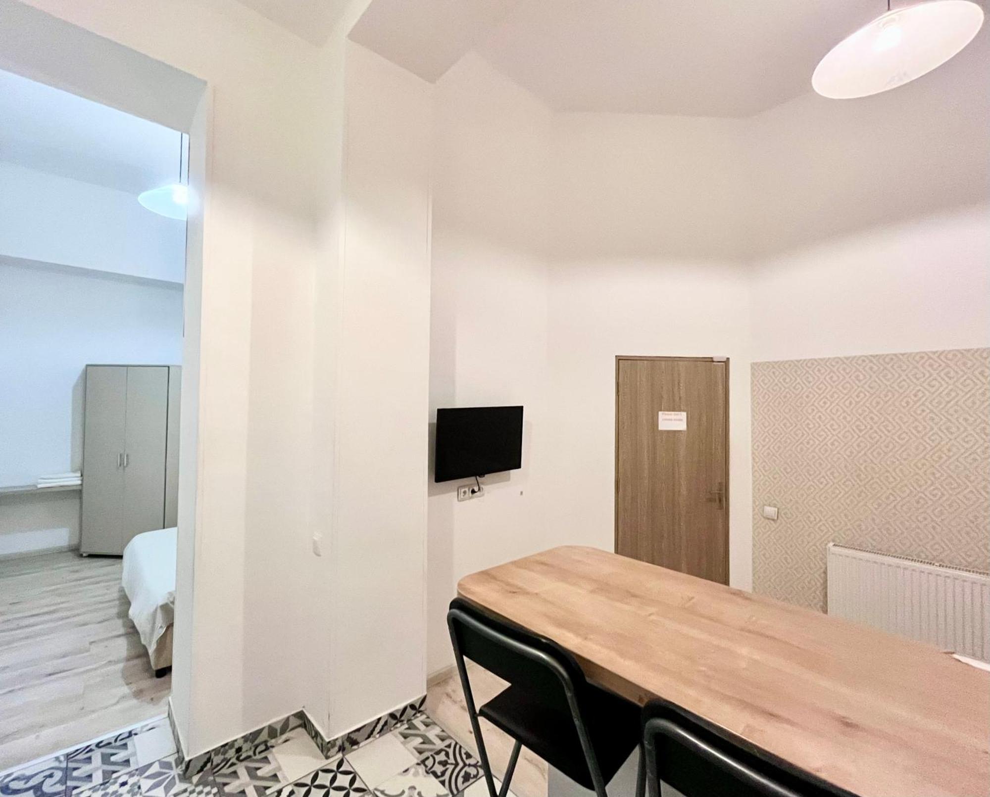 Old Town - Ultra Central Apartment Bukarest Eksteriør billede