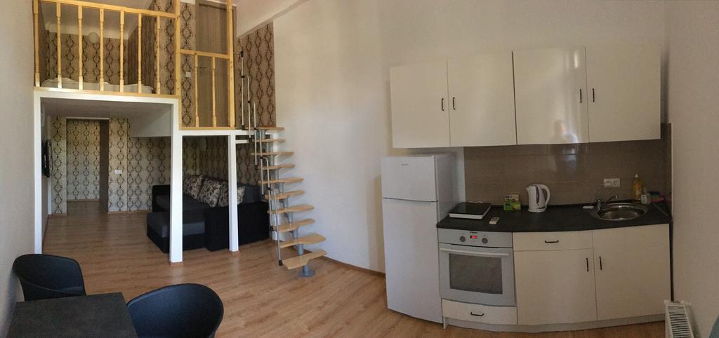 Old Town - Ultra Central Apartment Bukarest Eksteriør billede