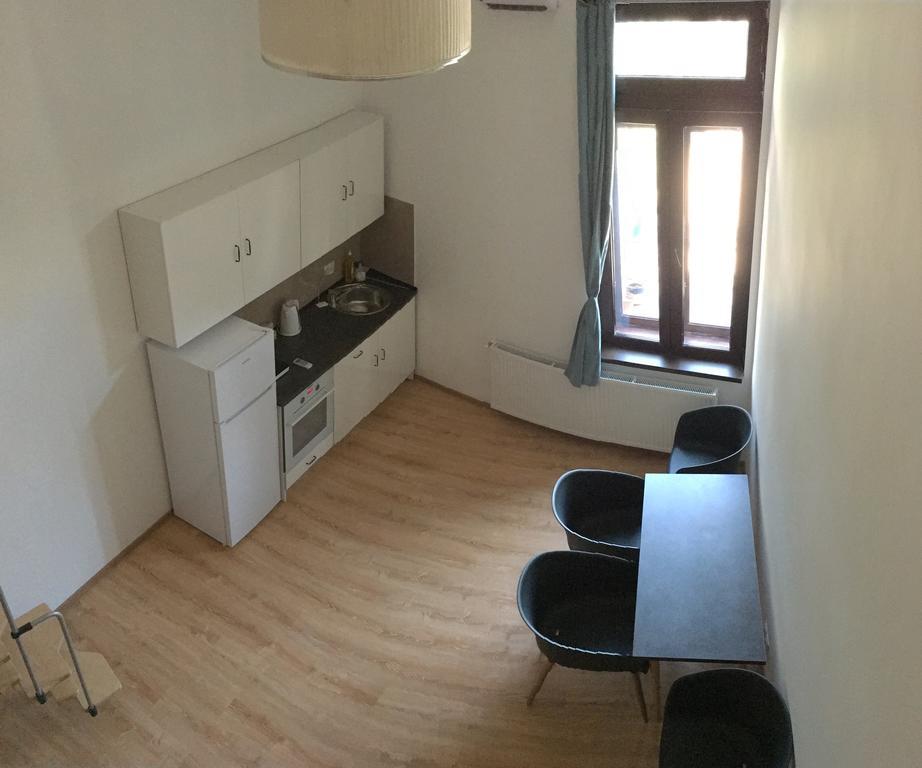 Old Town - Ultra Central Apartment Bukarest Eksteriør billede